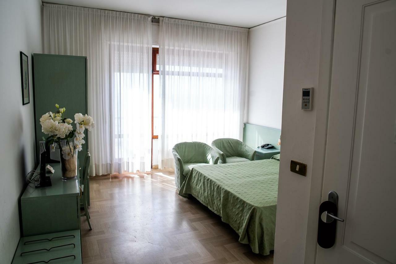 אלסיו Hotel West End מראה חיצוני תמונה