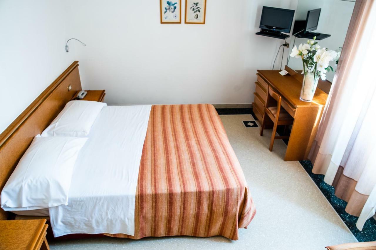 אלסיו Hotel West End מראה חיצוני תמונה