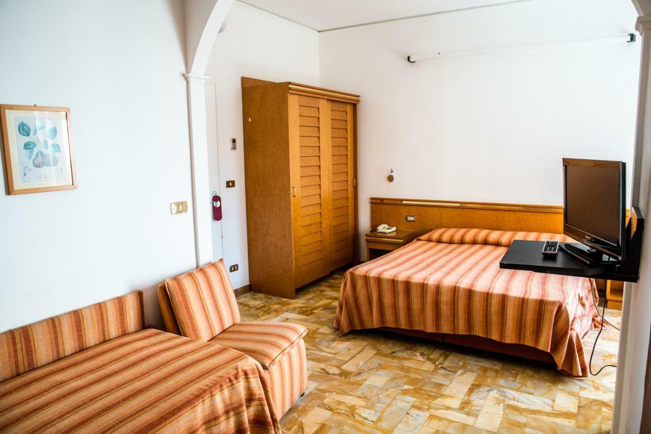 אלסיו Hotel West End מראה חיצוני תמונה