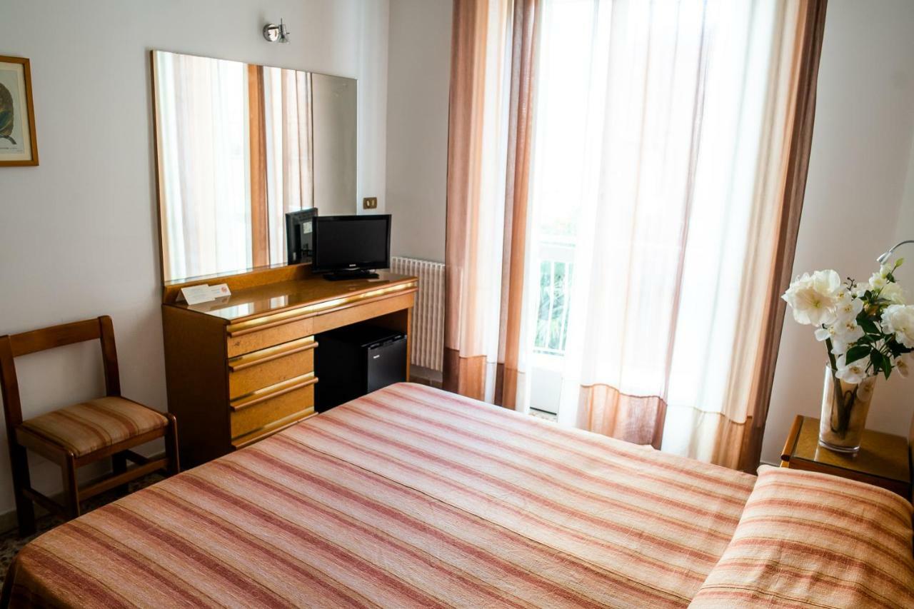אלסיו Hotel West End מראה חיצוני תמונה