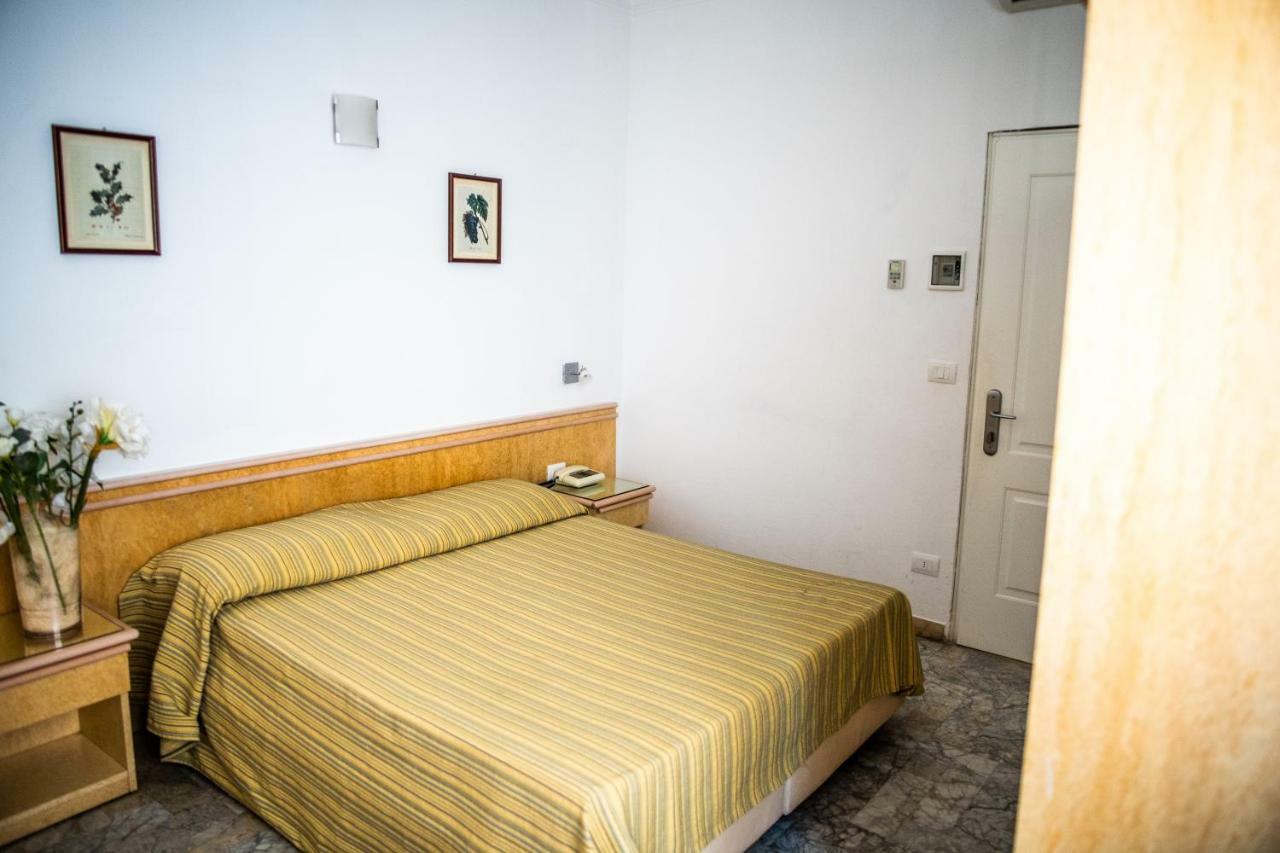 אלסיו Hotel West End מראה חיצוני תמונה