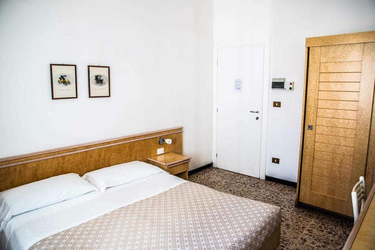 אלסיו Hotel West End מראה חיצוני תמונה